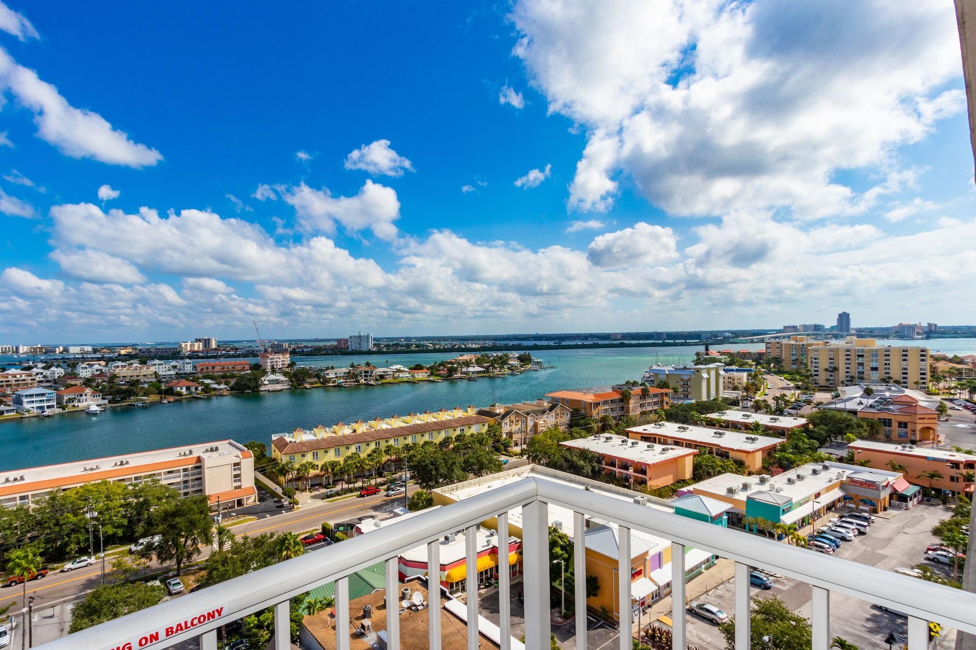 Hampton Inn And Suites Clearwater Beach Exterior foto